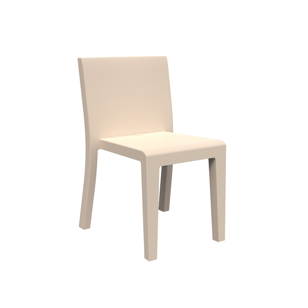 Jut Chair