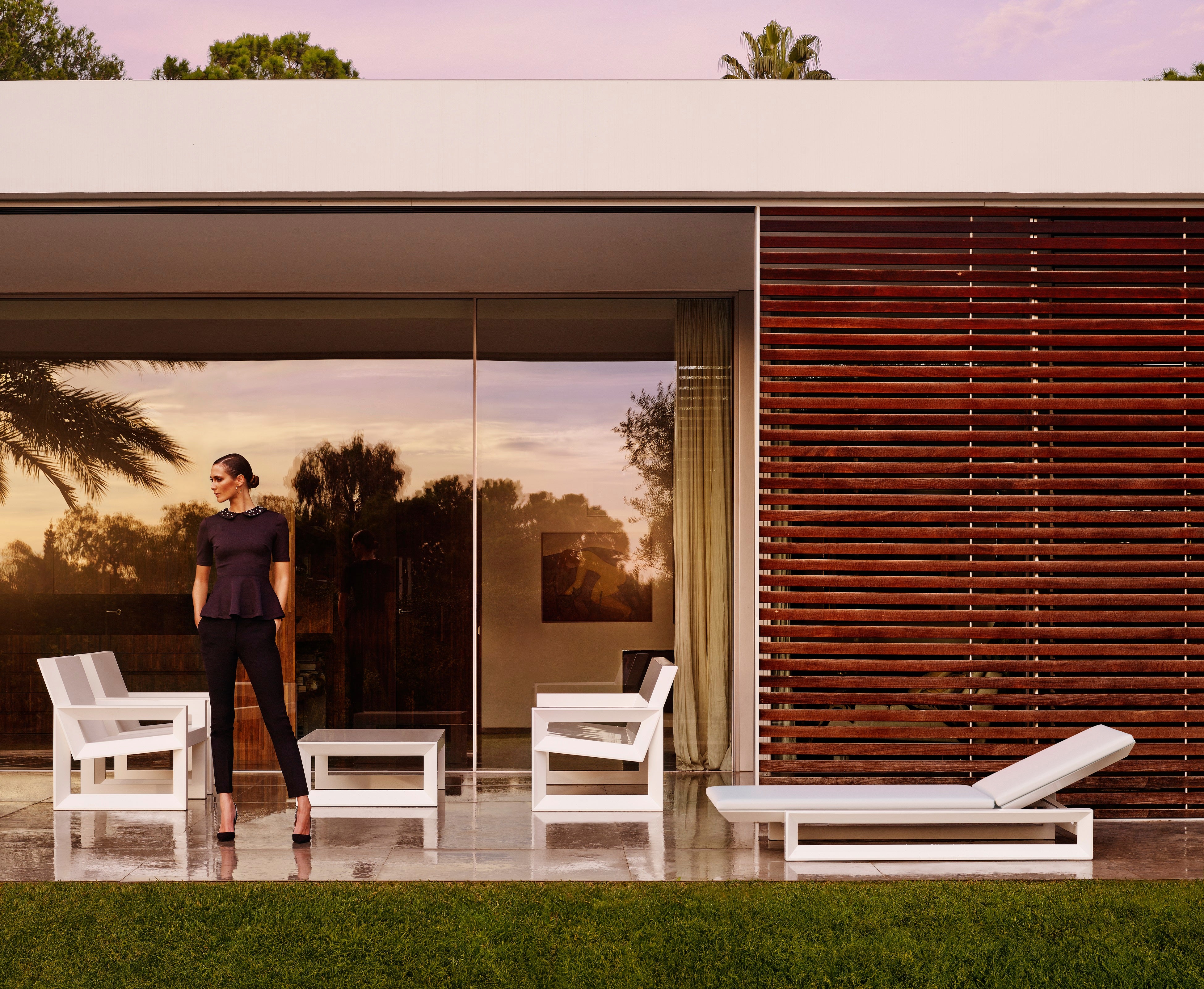 Frame Aluminium Table 90X90X74