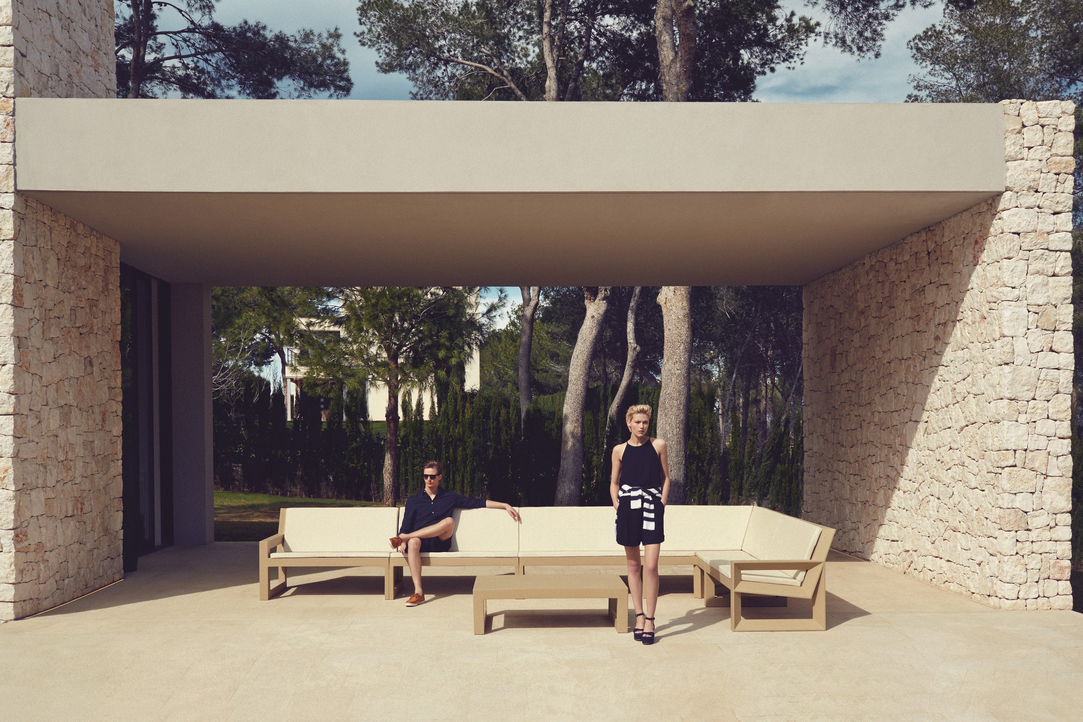 Frame Aluminium Table 90X90X74