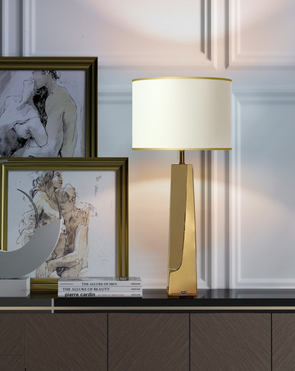 Table Lamp - Line Pull